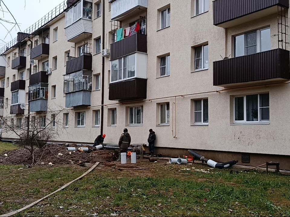 Теплосеть у дома № 2 в Восходе заменили целиком