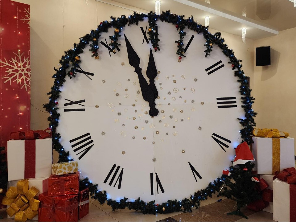 В Ершове готовятся к новогодним праздникам: каток, сказка и выставка, посвященная Чехову