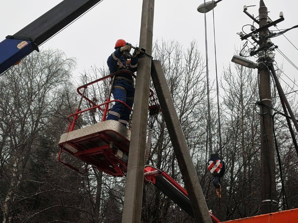 Свет без перебоев: в Сергиевом Посаде модернизируют ЛЭП для 250 домов в СНТ