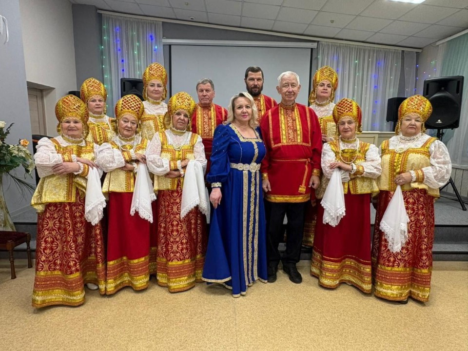 Хор «Серебряные нити» растрогал зрителей до слез на «Зимней симфонии»