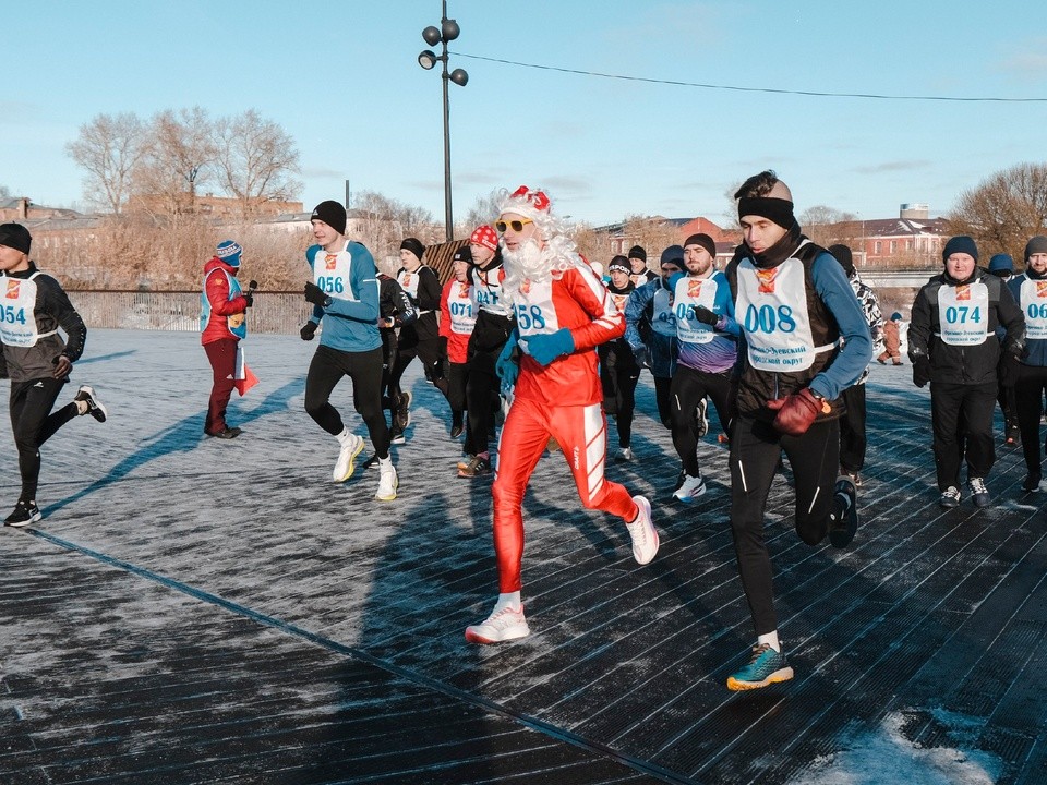 Спортсмены отметят приближающийся Новый год на беговой дорожке в Парке Победы