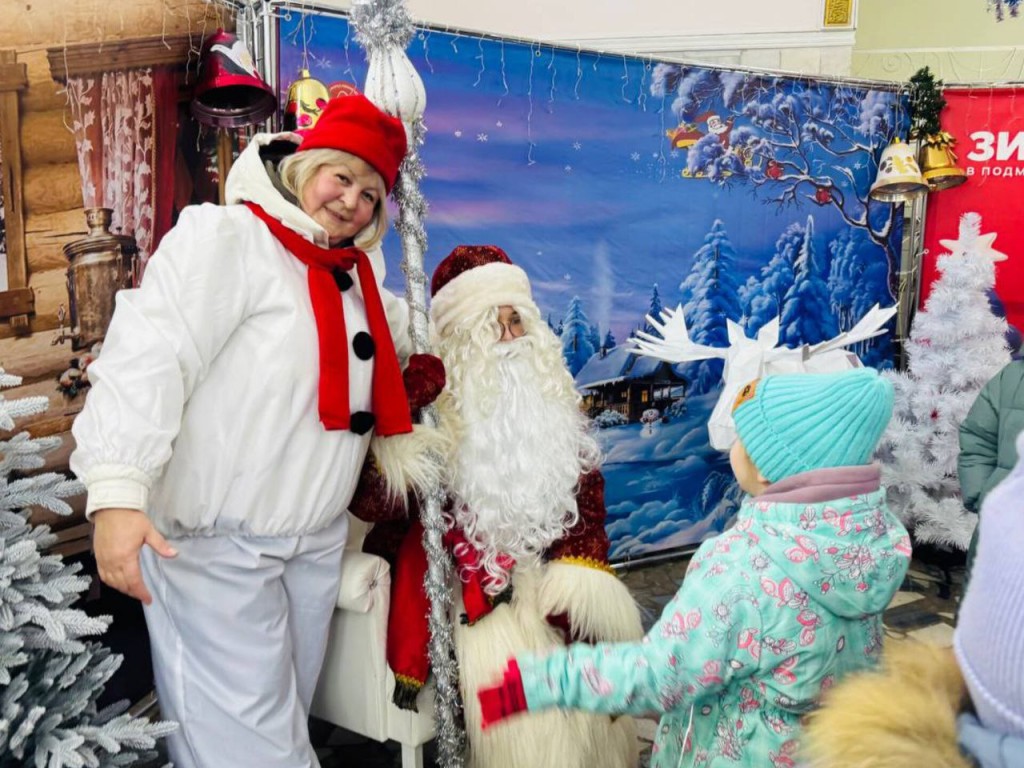 Чудеса в Вербилках: Дед Мороз лично ждет всех на фотосессии и подарит сладости!