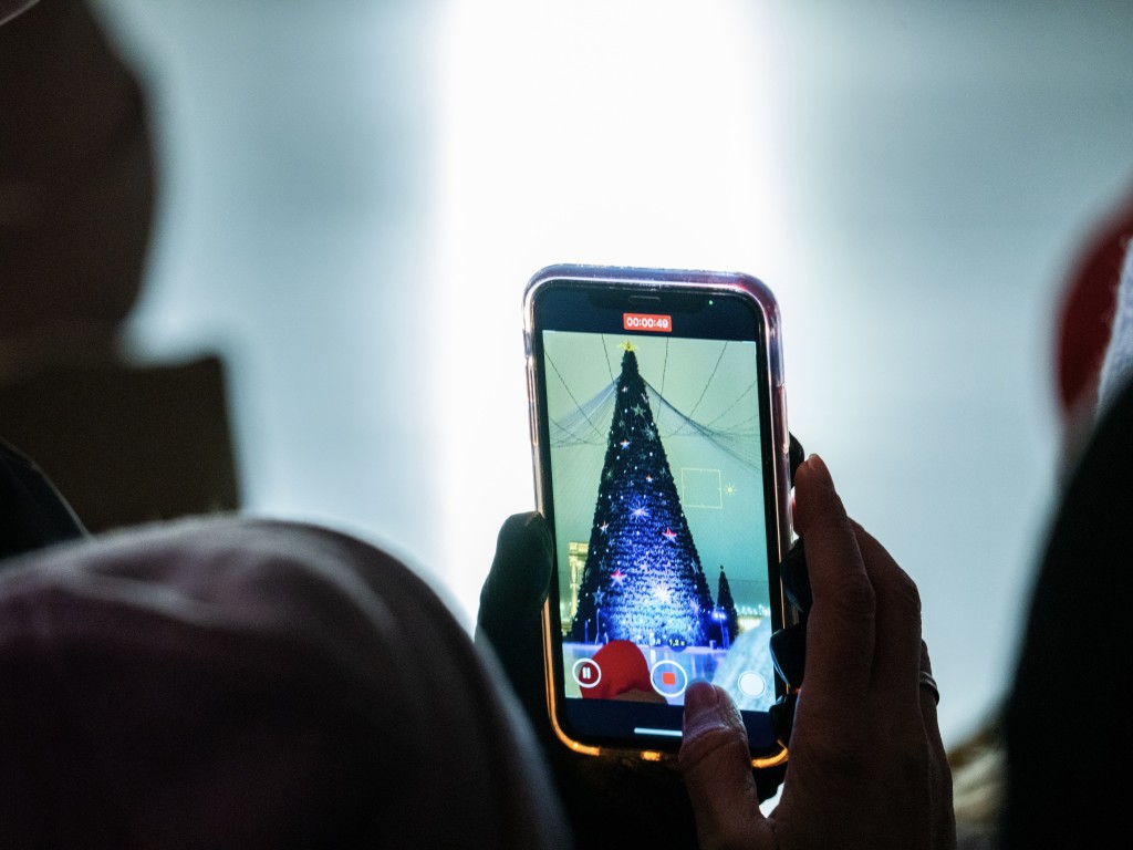 Куранты за забором: как жителям и туристам попасть на Красную площадь 31 декабря