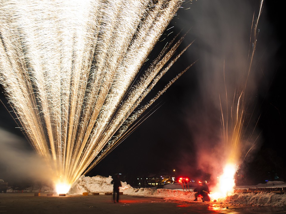 Запустить салют в Москве: где закон разрешает, а где грозит огромный штраф?
