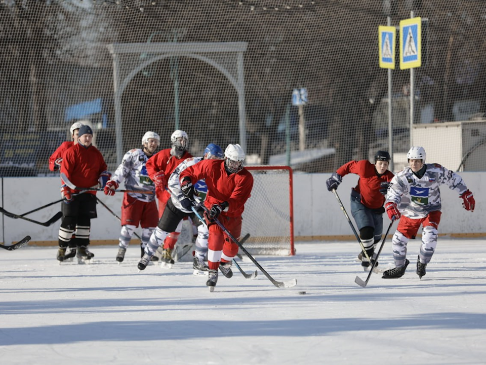Открытие катка, большой гандбол и другие события воскресенья 7 декабря в Чехове