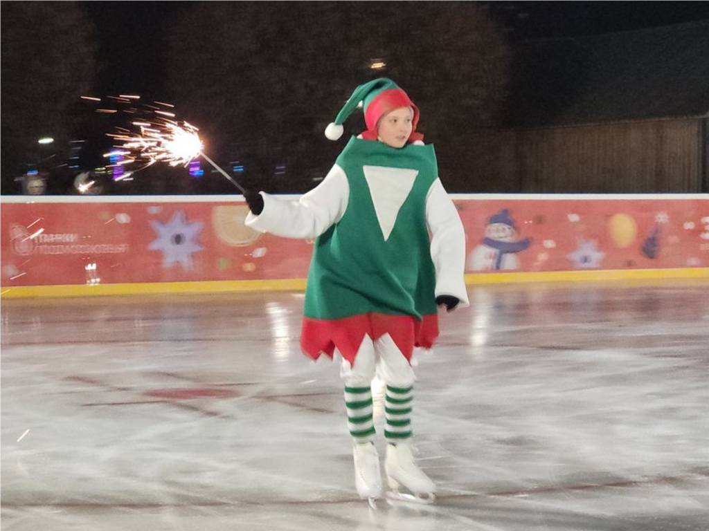 Зимний сезон торжественно открыли мытищинцы на главном катке города
