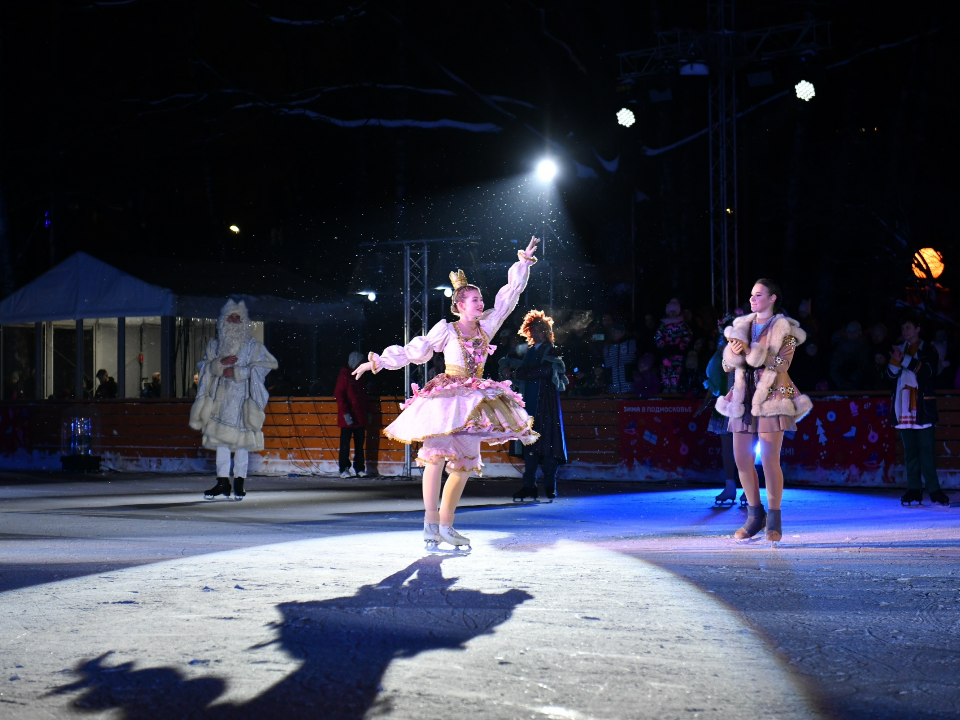 «Щелкунчик» и Дед Мороз откроют главный каток в Химках