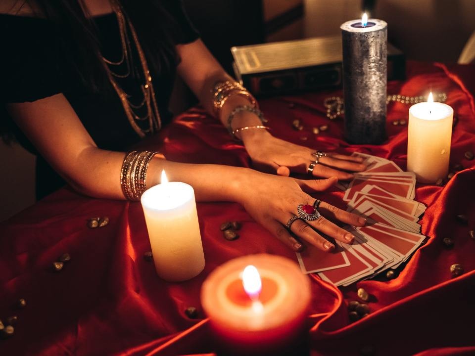 Тарологов запретят? Почему их деятельность хотят признать экстремистской