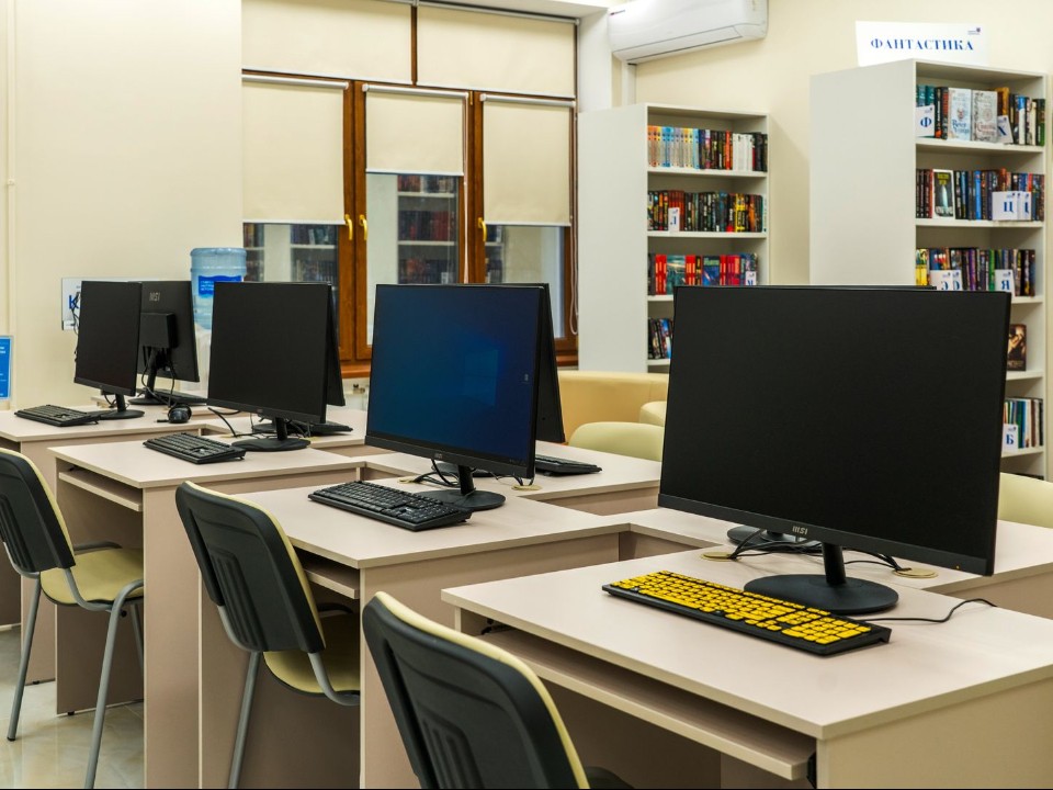 Кейсы, VR и ИИ: школьников из Подмосковья зовут на хакатон TASKILLS