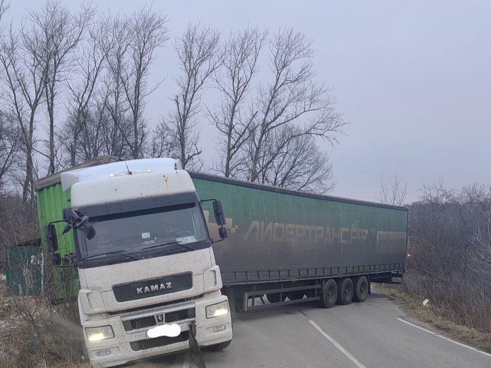 Жители каширской деревни отказываются пускать к себе большегрузы