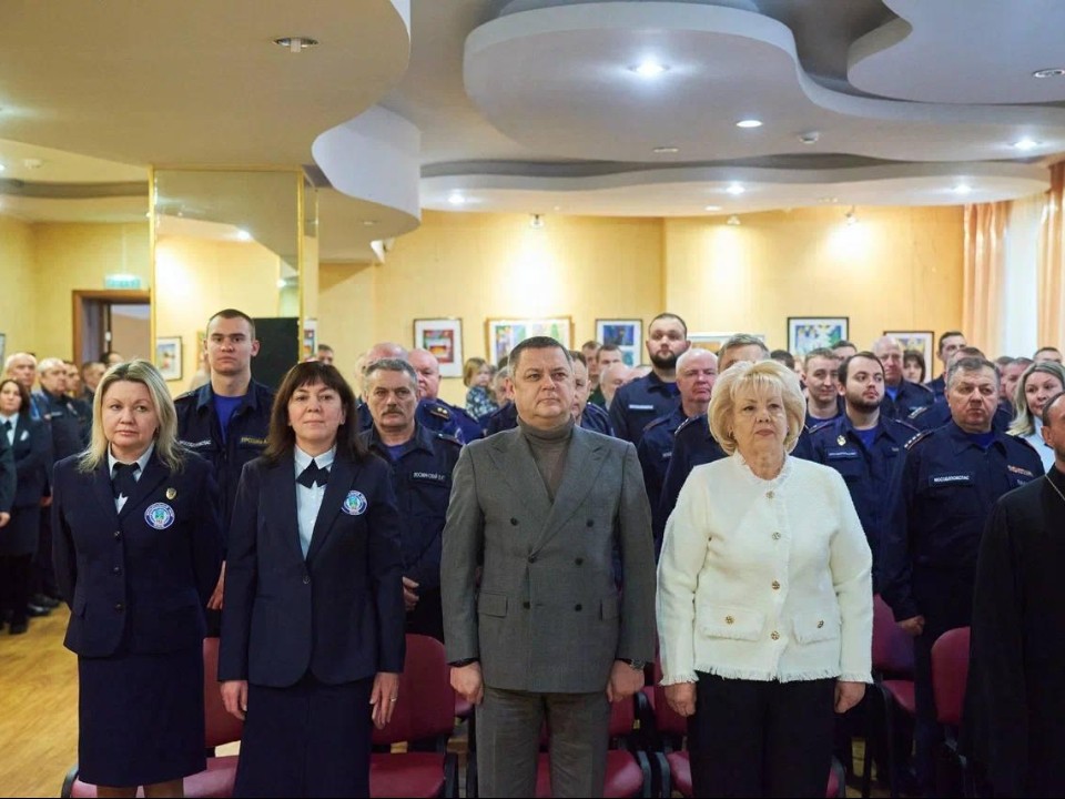 Новогоднее чудо из Чехова: подарки детям и помощь бойцам привезли волонтеры округа в Донбасс