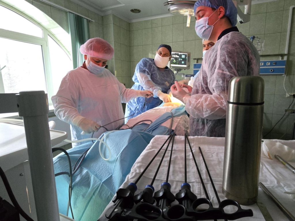 Хирурги провели уникальную операцию возрастному пациенту с инфарктом