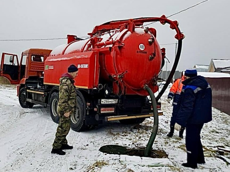 Струи высокого давления и химикаты: какие округа Подмосковья попали в график промывки водопроводных сетей