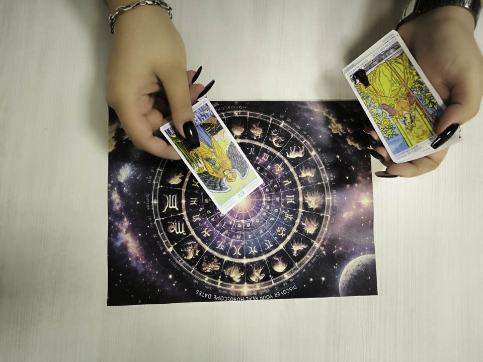 Прибавится ли денег в 2026 году? Прогноз астрологов для Львов на Год Огненной Лошади