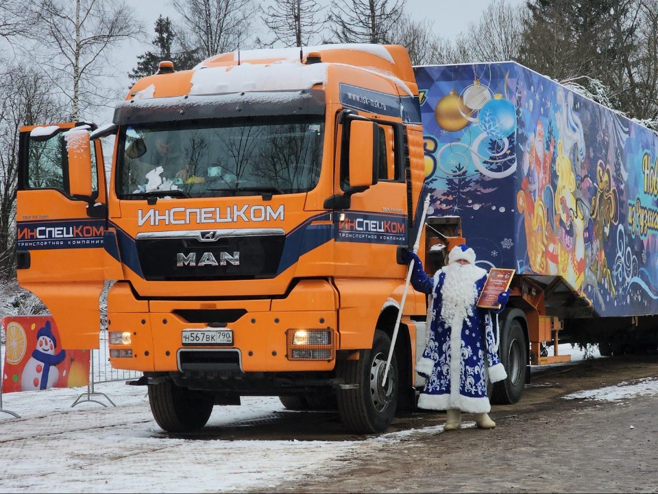 Дед Мороз привезет главную ель страны в Московский Кремль