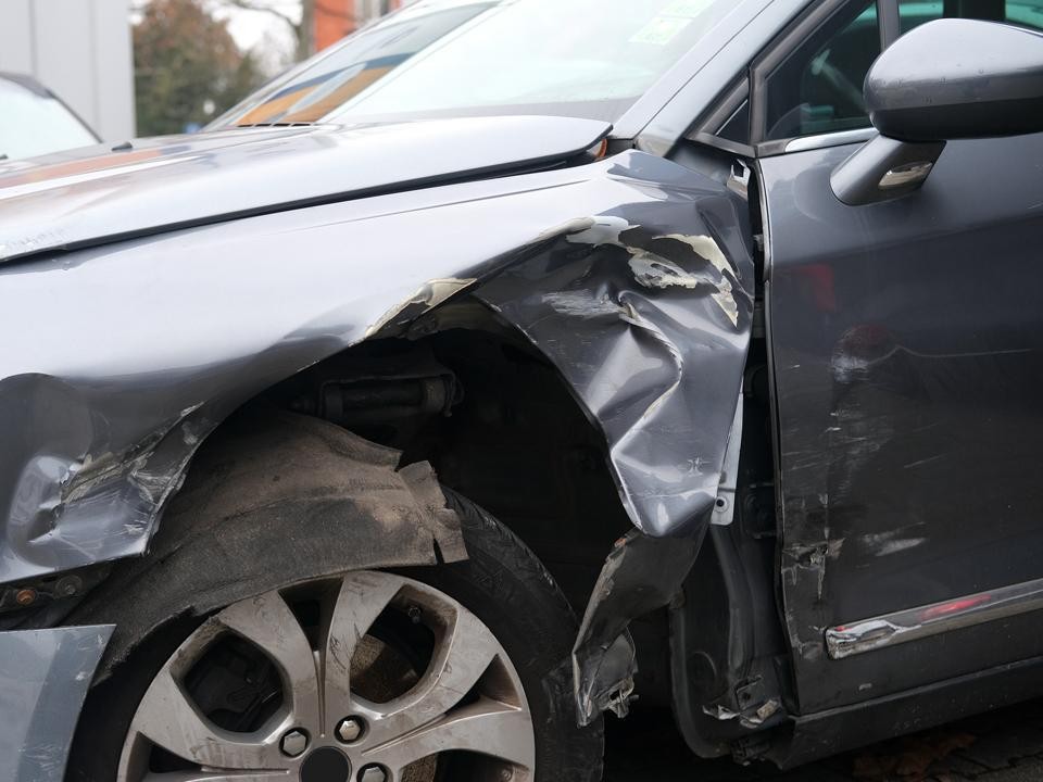 Как после урагана: водитель на BMW протаранил восемь машин в Красногорске