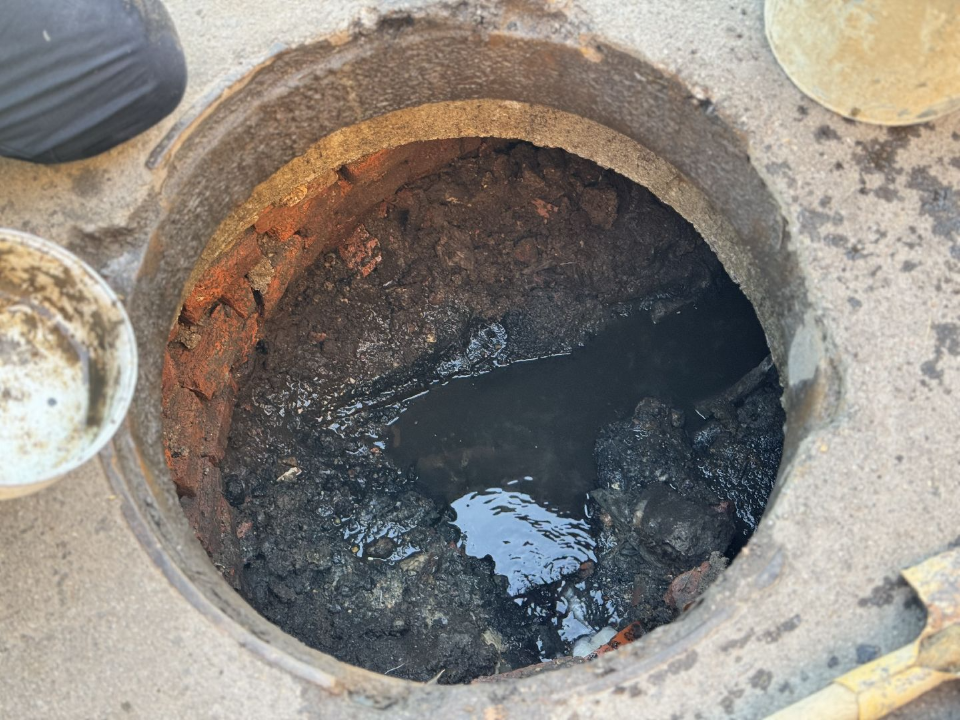 Мелкие причины больших проблем канализации: с чем не справляется система водоотведения