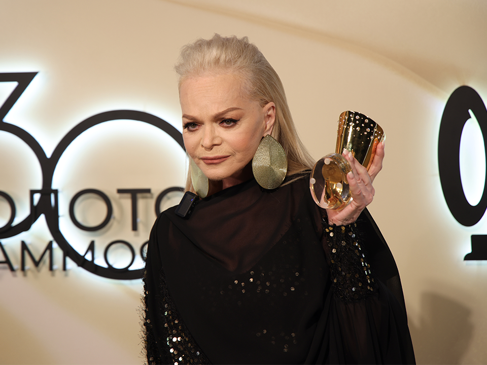 «Верните девушке квартиру»: звезды эстрады обратились с призывом к Ларисе Долиной