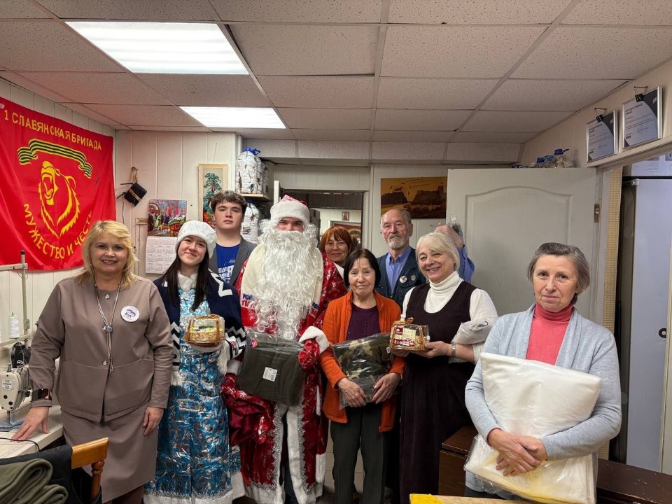 Волонтерам центра «Свечной Блиндажик» передали материалы для помощи фронту