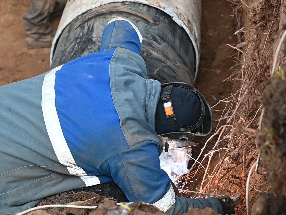 Водоснабжение после гидроудара восстановлено в домах Кантемировского микрорайона