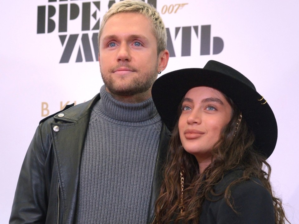 Охотницы на Соколовских: как «поклонницы» превратили жизнь семьи в кошмар