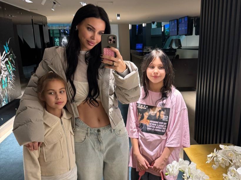 «Трудный возраст»: Оксана Самойлова откровенно рассказала о конфликтах с дочерью