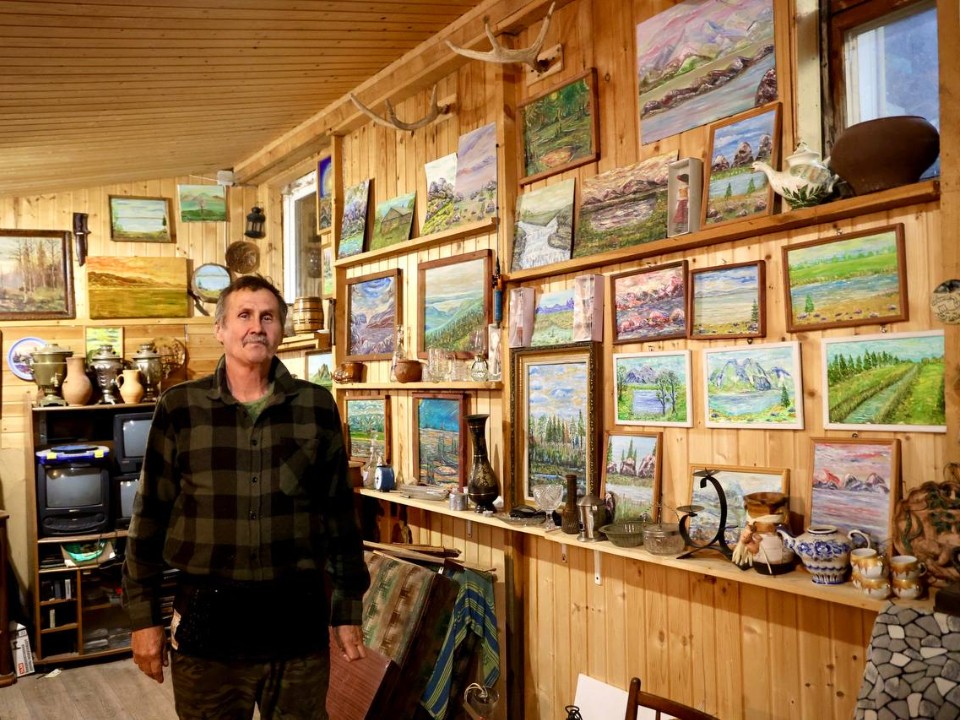 Волоколамский художник создал уникальную арт-галерею в своем доме
