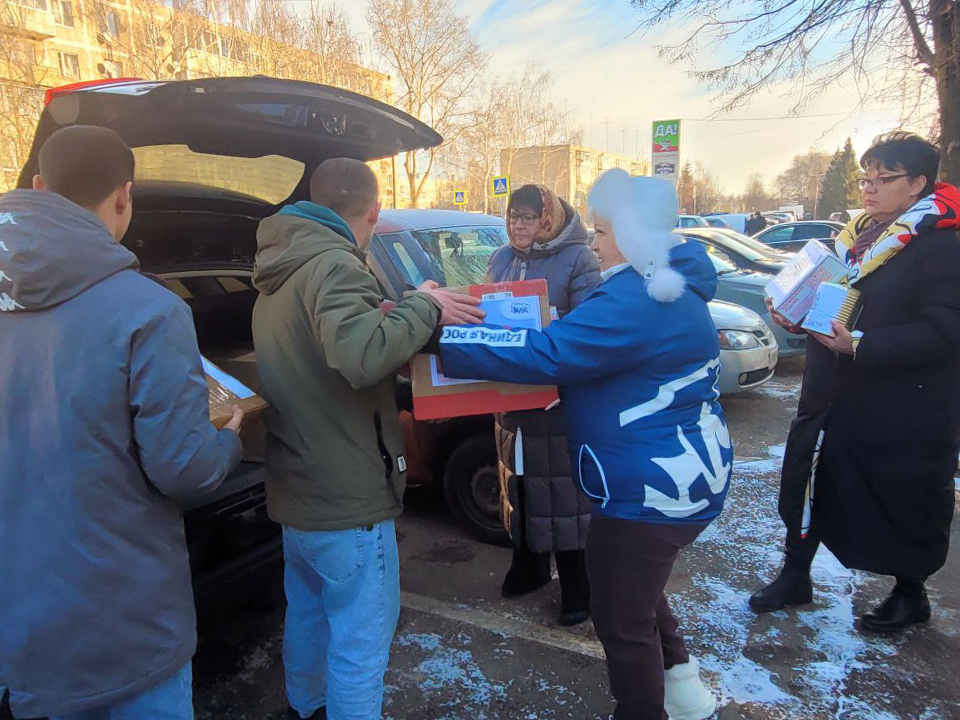 Зарайские депутаты собрали гуманитарную помощь для военнослужащего в отпуске