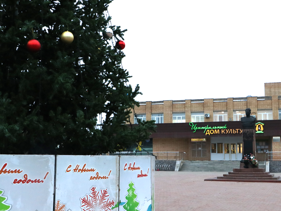 Меняем офисный стул на праздник: что готовят на площади Чуйкова вечером 1 декабря