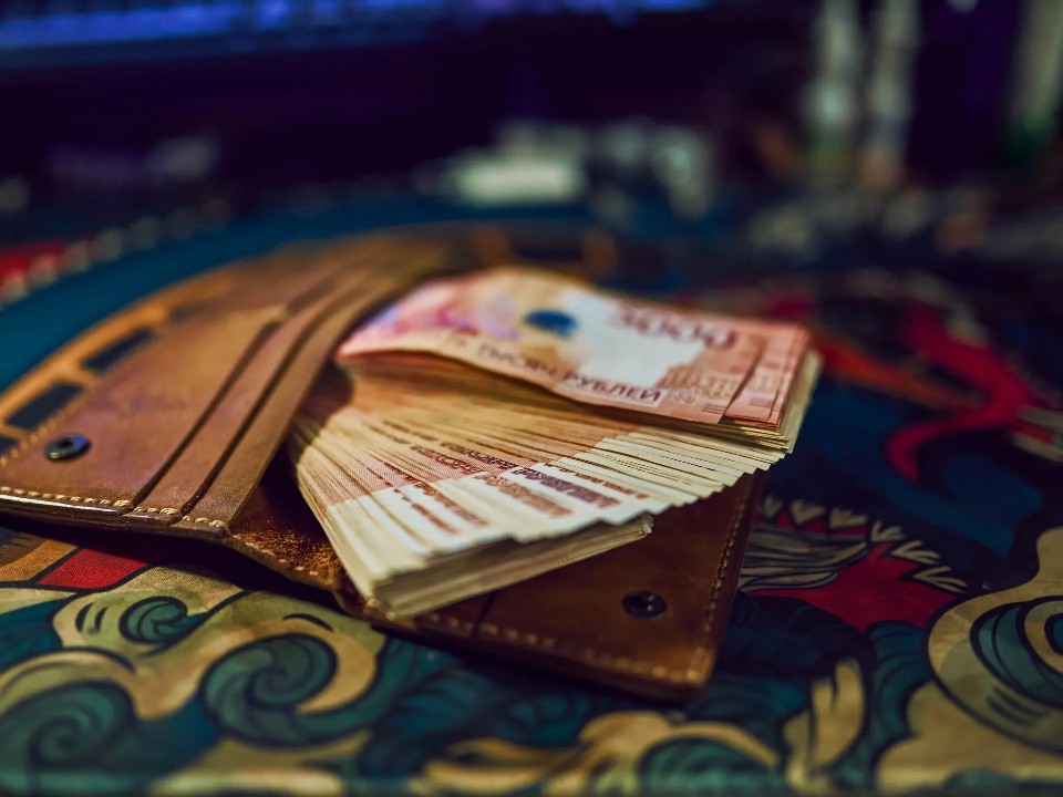 Праздники близко: зарплату дадут раньше срока