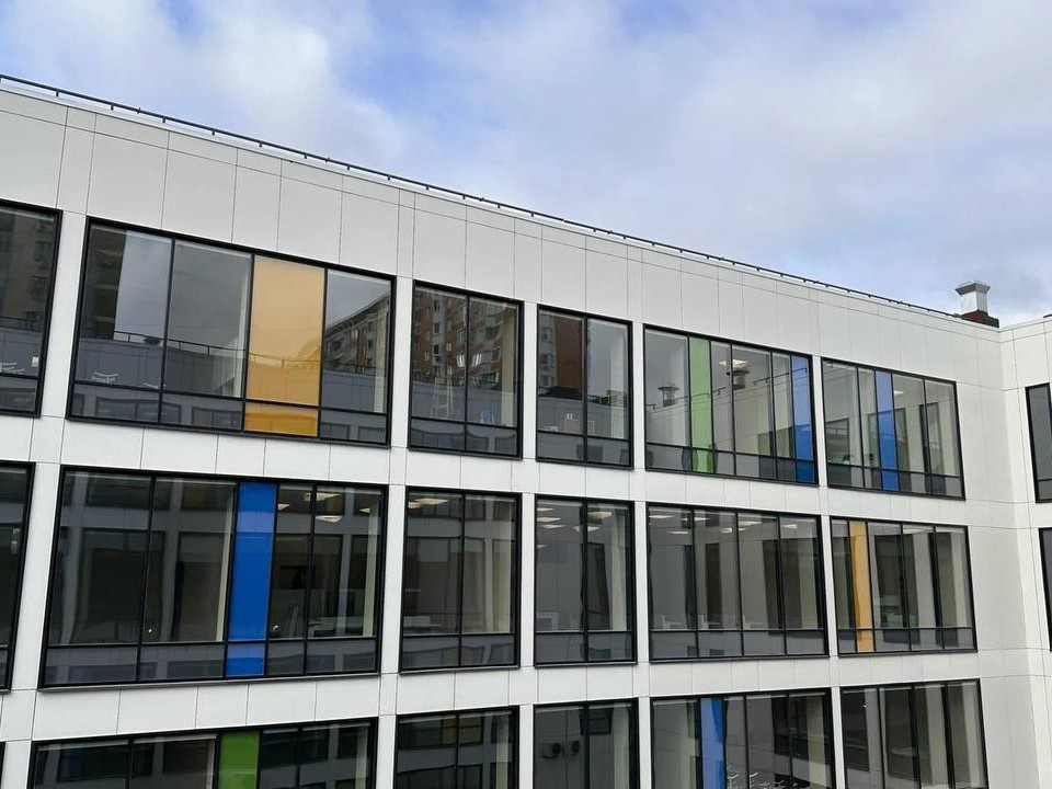 В Одинцове у гимназии №14 установят полусферы у входа