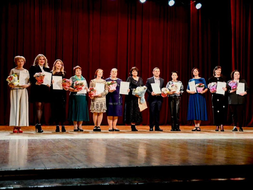 Жуковская школа №12 отпраздновала 40-летний юбилей