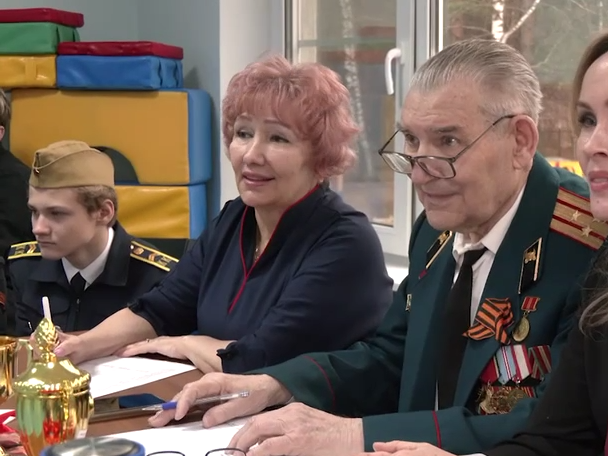 Маленькие «солдаты»: в День Героев Отечества детсад в Ивантеевке устроил строевое выступление