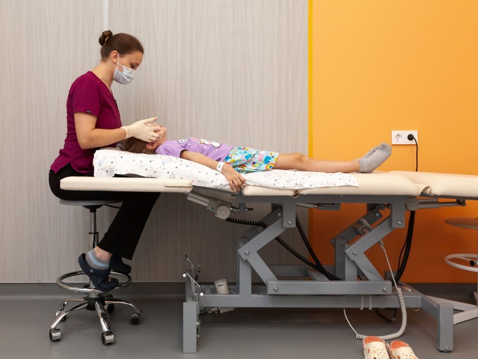 Логопед, психолог, массаж: как в Домодедове помогают детям с ОВЗ учиться в школе