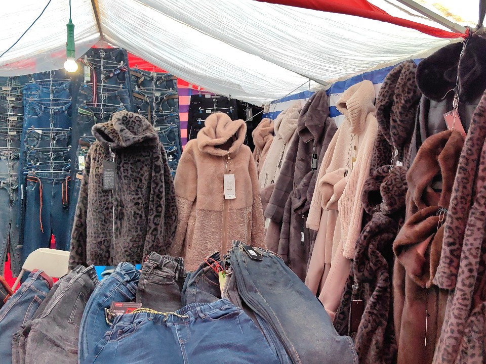 Успеть за три дня: зимняя ярмарка сезонных товаров открылась в Лотошине