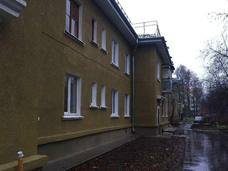 Покраска после утепления конструкций: в Орехово-Зуеве вдохнули новую жизнь в двухэтажный дом