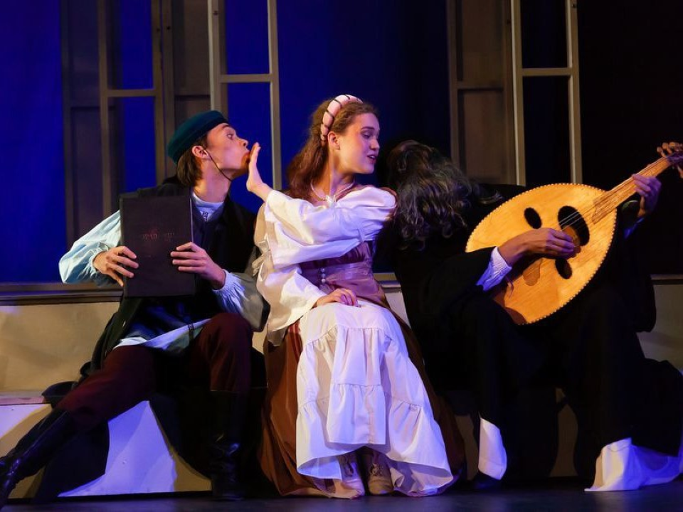 Более сотни театров подали заявки на участие в «Мелиховской весне»-2026