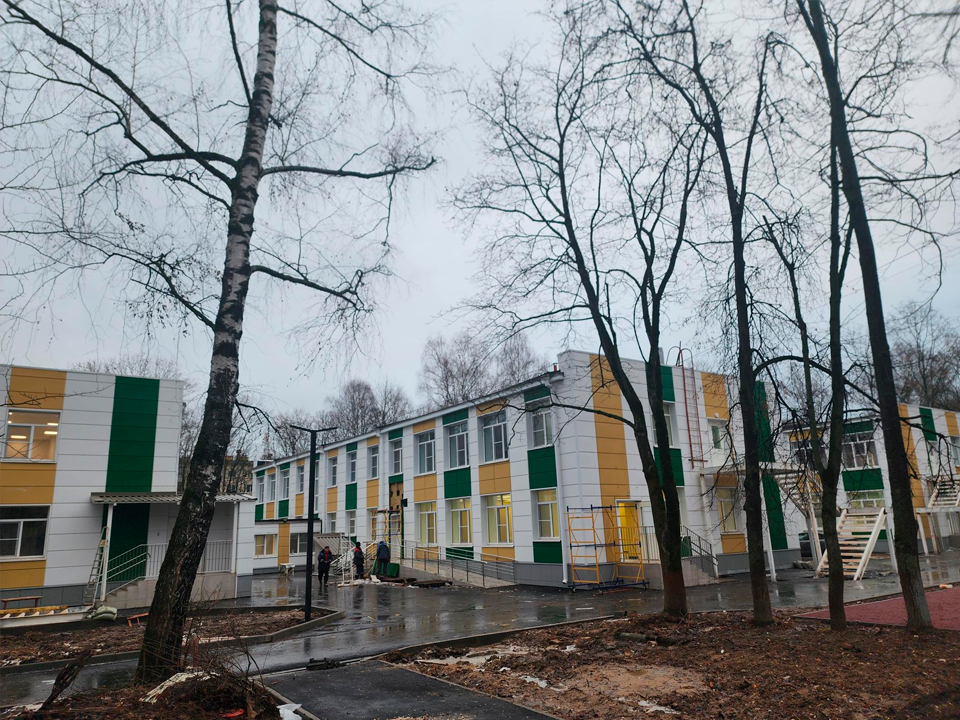 В микрорайоне Юбилейный завершают капремонт дошкольного отделения лицея
