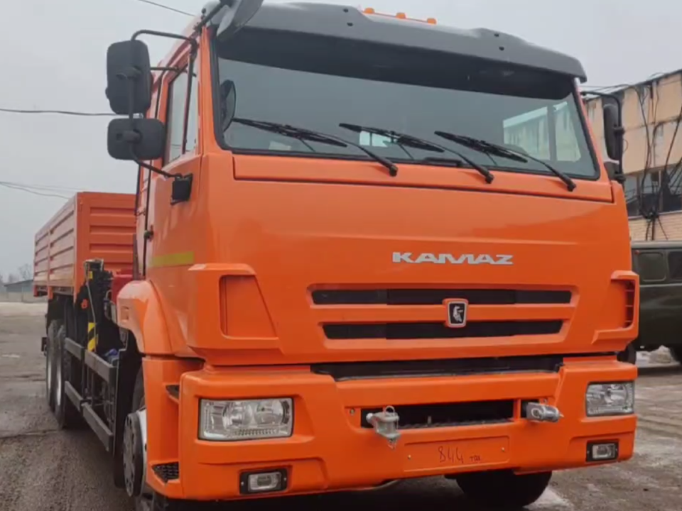 Новый кран-манипулятор на базе «Камаза» протестировал глава Черноголовки