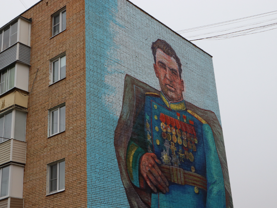 Пять этажей вручную: автор мурала Чуйкова рассказал о главной сложности работы