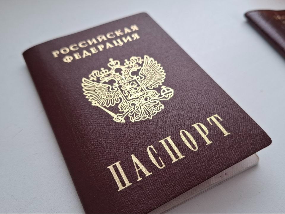 В Ленинском округе прошла торжественная церемония вручения паспортов школьникам