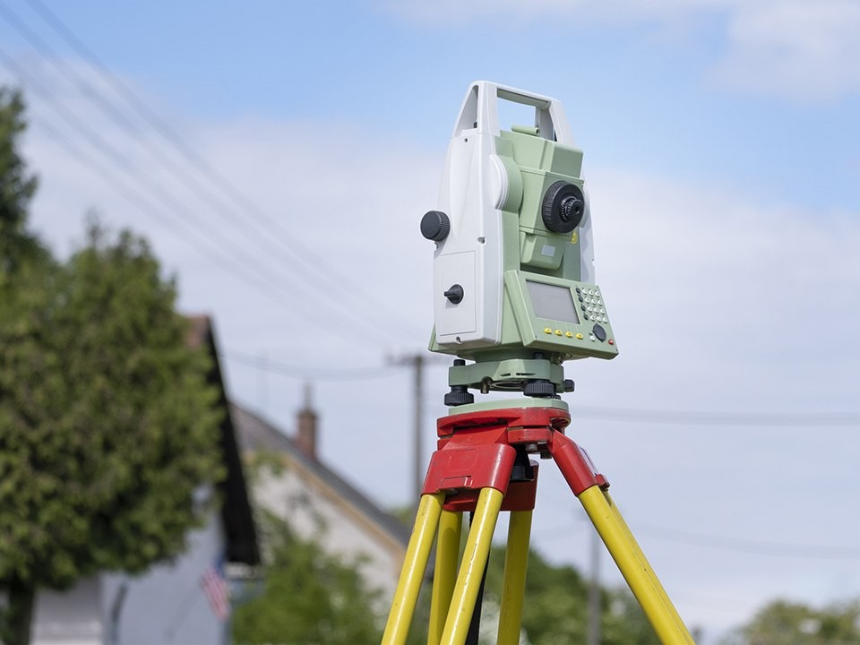 Инженер с рулеткой больше не нужен: что изменилось в оформлении земельных участков в Подмосковье