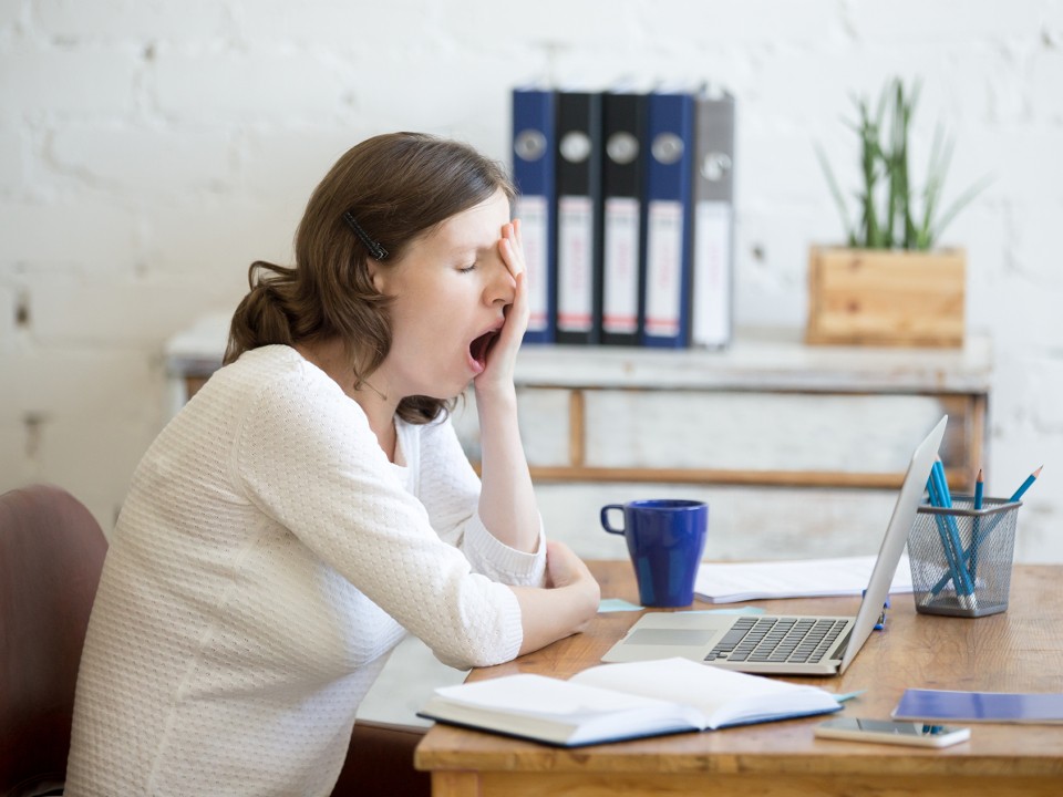 Что делать, если зимой постоянно хочется спать и нет энергии — советы сомнолога