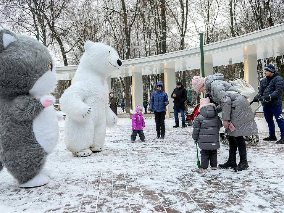 Предпраздничный марафон: в парках Подольска встретили «Новый год под шубой»