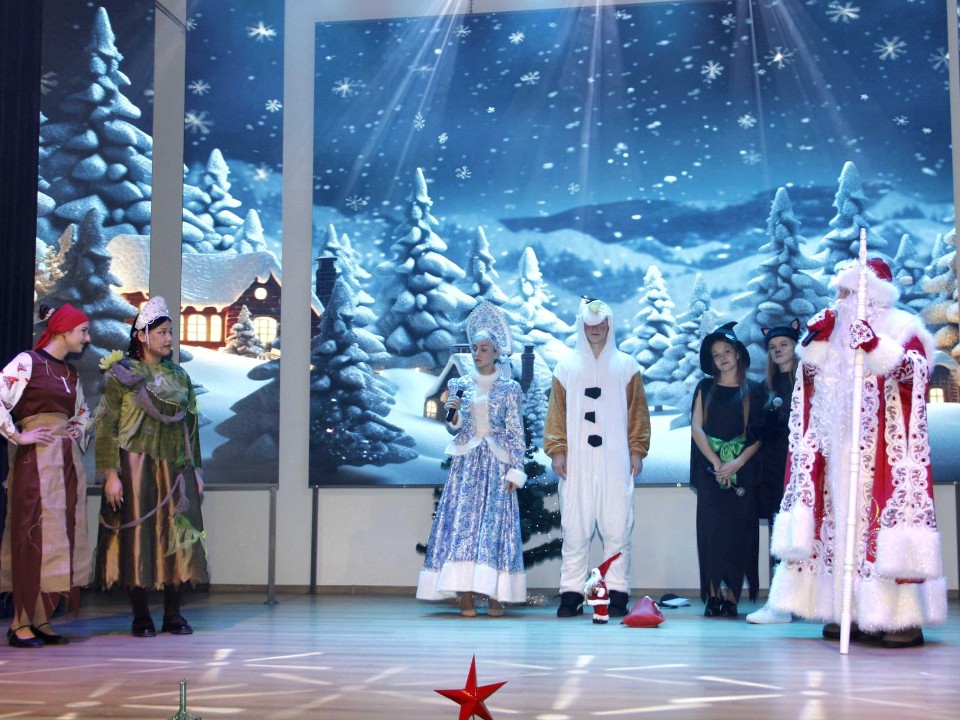 Похищение Деда Мороза: как спасали зимнего волшебника из плена Бабы Яги и Кикиморы в колледже  «Подмосковье»