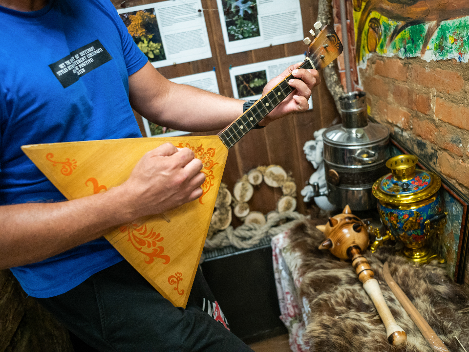 Фрязинцы узнают историю появления музыкальных инструментов разных народов