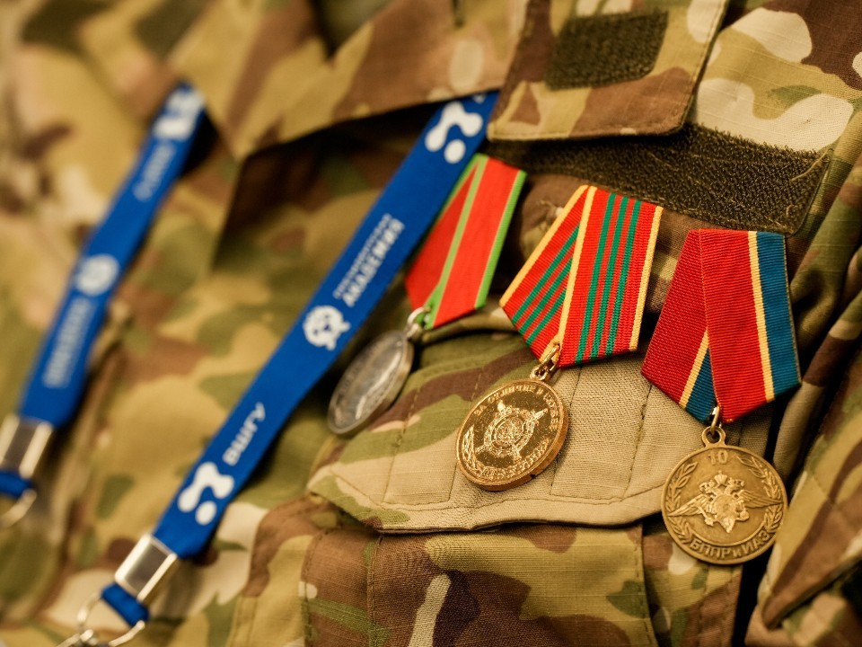 От фронта к карьере: экс-разведчик рассказал, как программа «Герои Подмосковья» меняет жизни ветеранов СВО