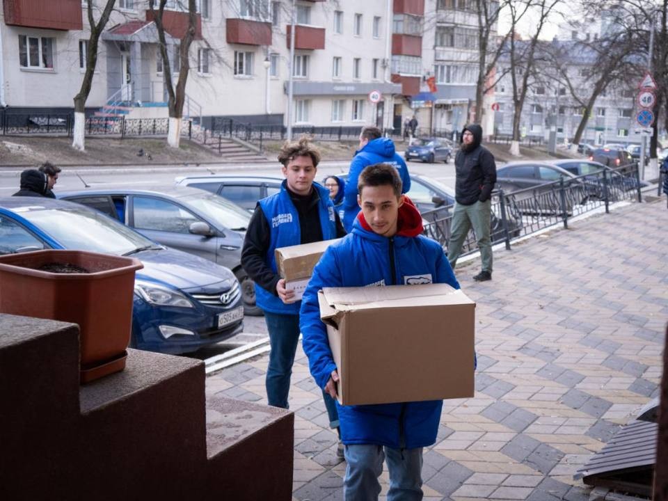 Гуманитарная поездка «Молодой Гвардии»: кому помогли активисты из Подмосковья