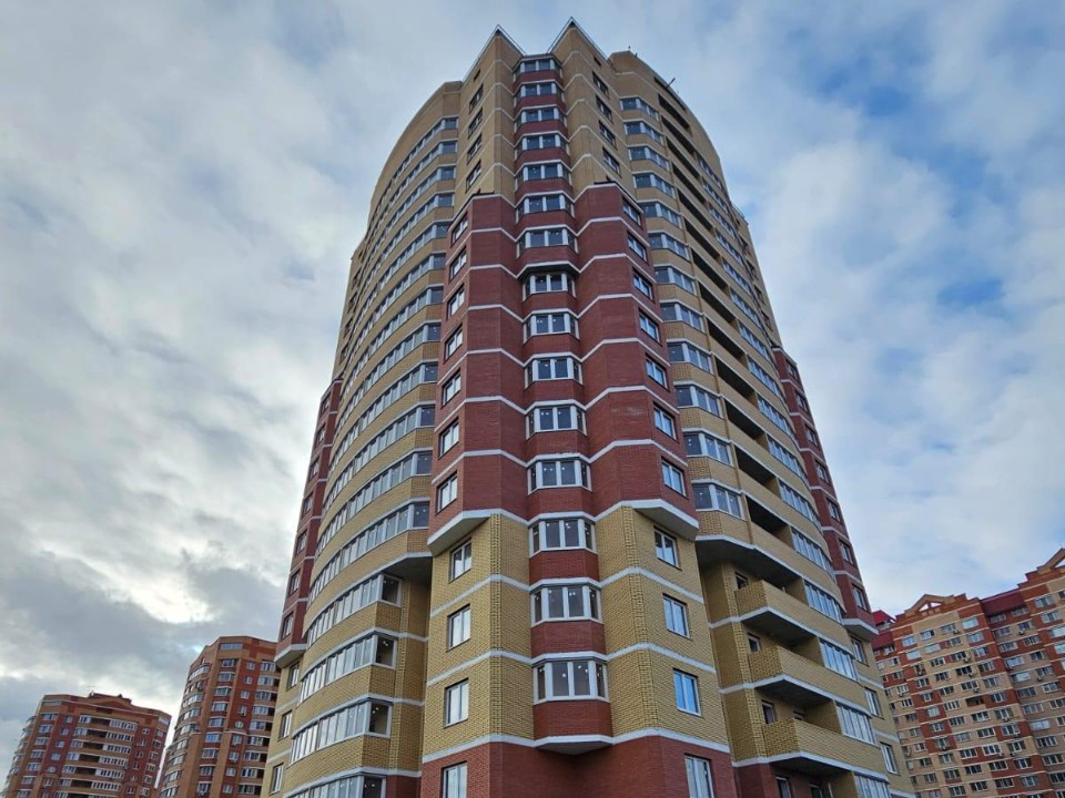 Без отделки, но с инфраструктурой: в чем секрет нового жилого комплекса, который уже назвали городским оазисом