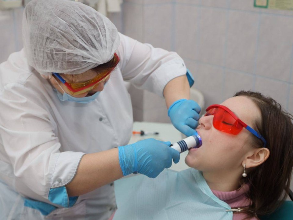 Секретная лампа против рака: что скрывает ваша улыбка и как это проверяют в Подмосковье за пять минут